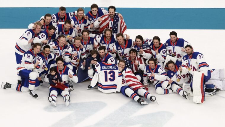 США выиграли Олимпиаду-2026 по хоккею: третье золото в истории