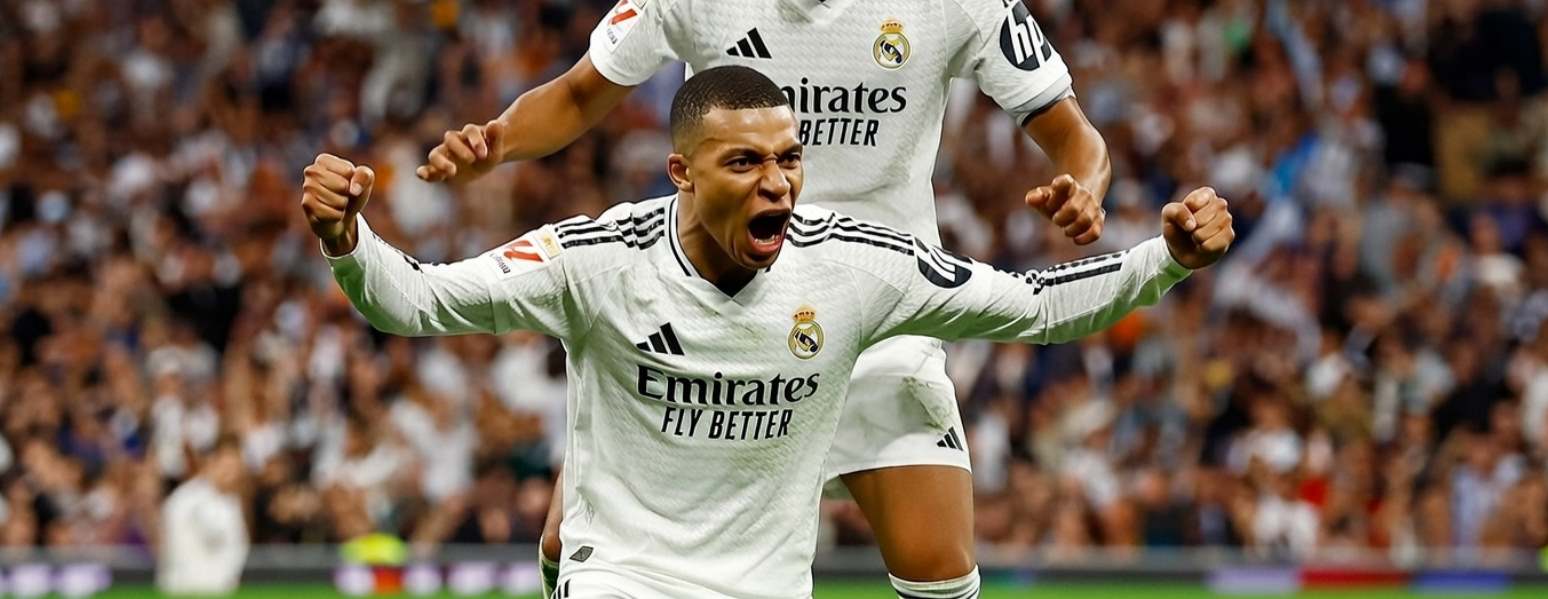 Игроки Реала празднуют гол