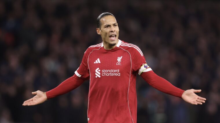 Ван Дейк поддержал Слота после поражения от «Вулверхэмптона»: «Он имел полное право злиться»