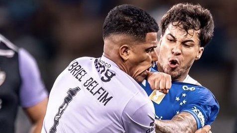 Драка и 23 удаления: скандал произошёл в финале...