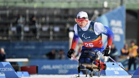 Иван Голубков выиграл золото Паралимпиады-2026 в гонке...