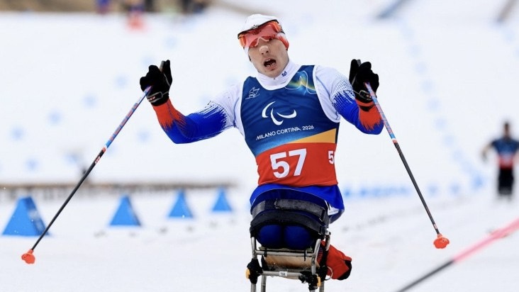 Иван Голубков выиграл золото Паралимпиады-2026 в гонке на 20 км сидя