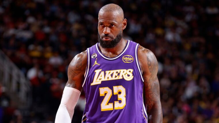 Леброн Джеймс повторил рекорд НБА по матчам: 1611 игр