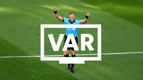 Число ошибок судей VAR в этом сезоне АПЛ достигло 23