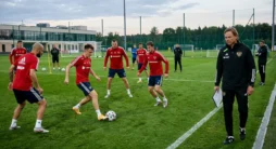 Сборная России на тренировке перед матчем с Ираном.